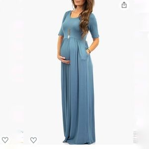 Long maxi pregnancy dress with pockets!